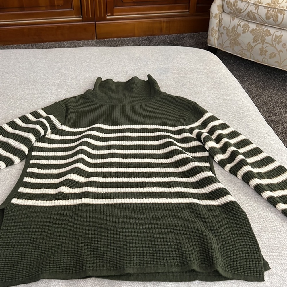 Small size top - Picture 2 of 2